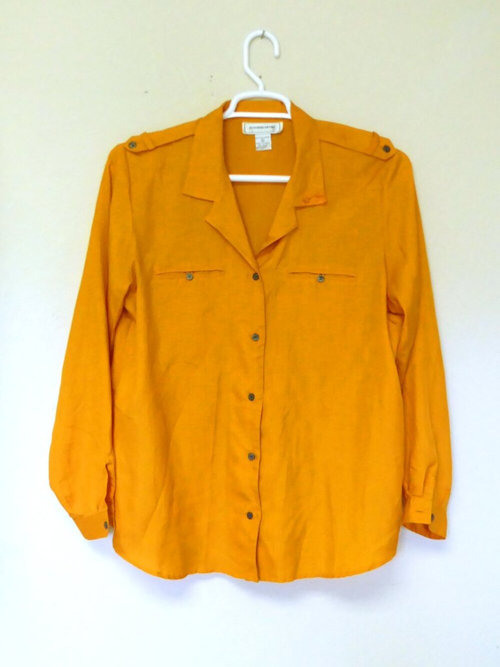 Vintage 1990s Jennifer Moore light orange crinkle button up blouse size 12